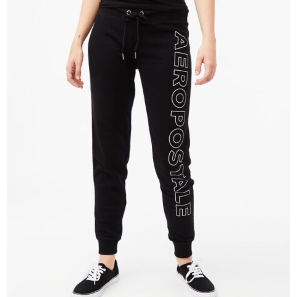 VERTICAL AEROPOSTALE BLACK JOGGER SWEATPANTS